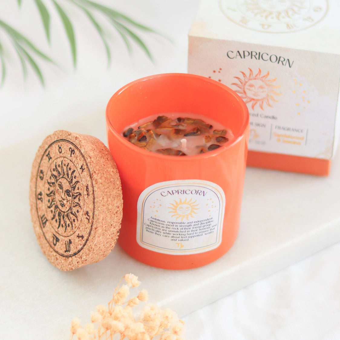 Capricorn (Steinbukken) Sandalwood & Jasmine Zodiac Crystal Candle