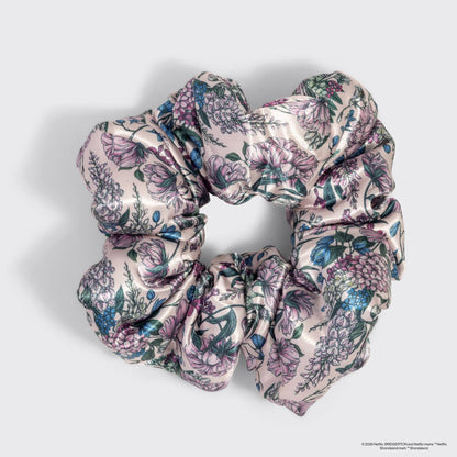 Bridgerton x Kitsch – satengscrunchies, Toile in Bloom