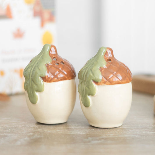 Eikenøtt salt- og pepperbøsser