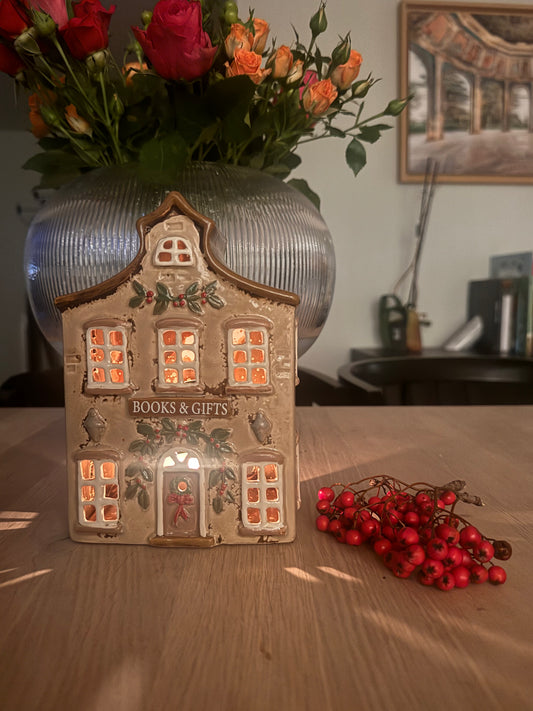Books & Gifts – telyshus fra Langs