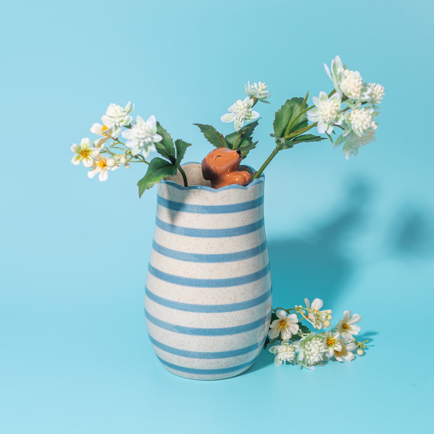 Peeking Sausage Dog vase – dachshund vase 🐾