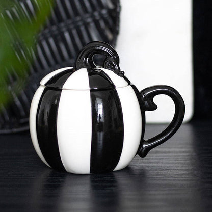 Black and White Striped Lidded Halloween Pumpkin Krus