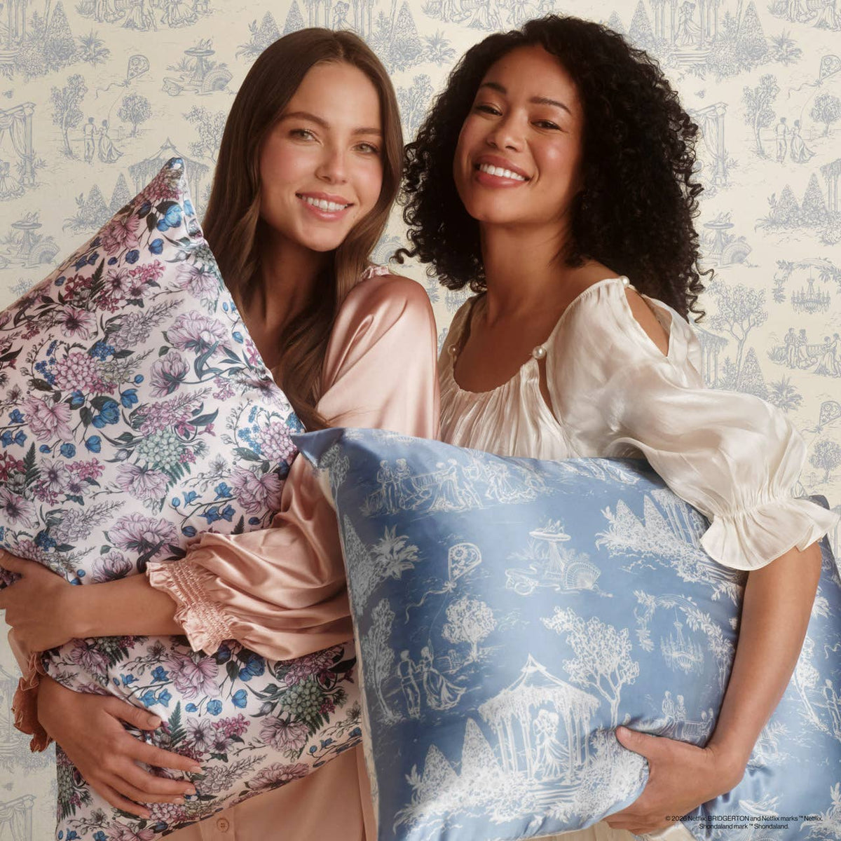 Bridgerton x Kitsch Satin Pillowcase in Wisteria – FORHÅNDSBESTILLING