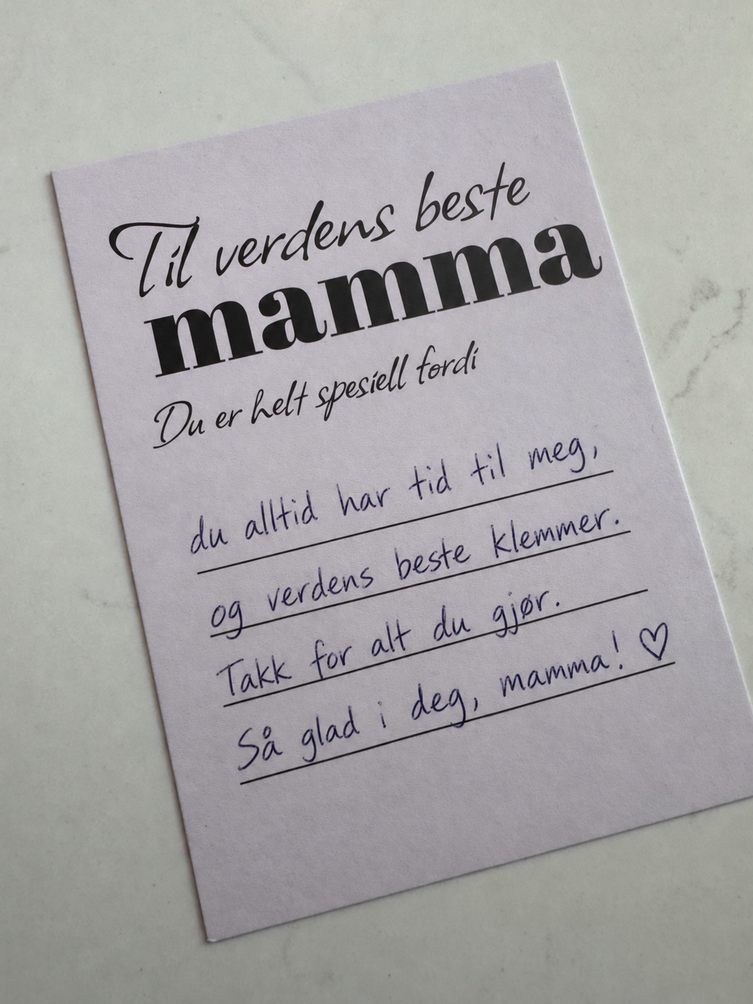 Til verdens beste mamma – eksempel med håndskrevet hilsen